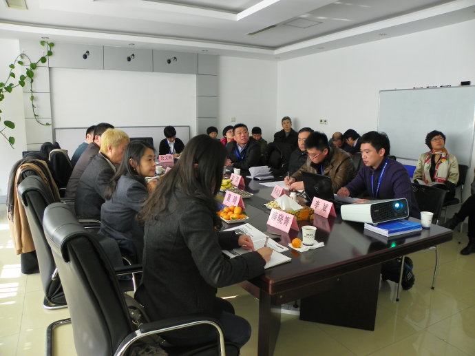 UBM亞洲公司中國(guó)首席代表Philip Chapnick(蕭鴻飛)先生帶隊(duì)來(lái)丞華展覽參觀考察